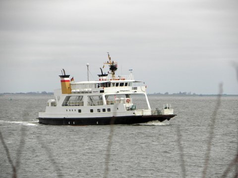F&auml;hre vor F&ouml;hr