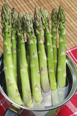 Green asparagus