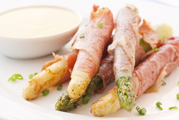 Spargel mit Schinken und Aioli