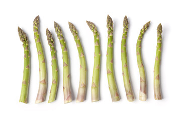 Row of green asparagus stalks