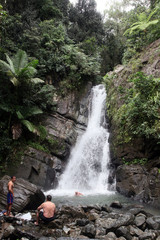 Wasserfall "La Mina" am Rio de la Mina im Regenwald