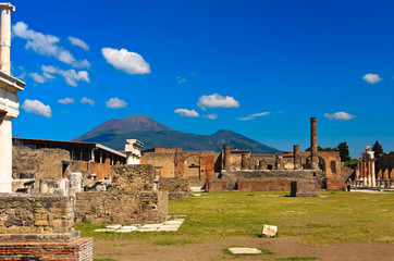 ruined building in Pompei - obrazy, fototapety, plakaty