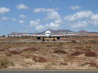 Flugzeug auf dem Aeroporto Lanzarote bei Arrecife