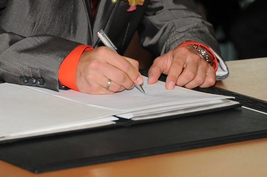 Unterzeichnen