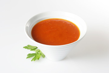 Bol de soupe rouge