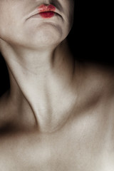 Labbra e collo di donna
