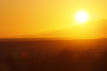 Sol en el mar de Cádiz