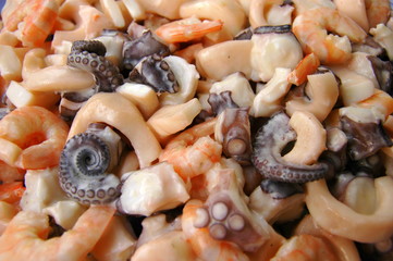 Insalata di pesce - polipo, totani e gamberetti