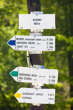 guidepost, Dedinky, Slovakia