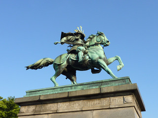 Statue of samurai Kusunogi Masahige in Tokyo