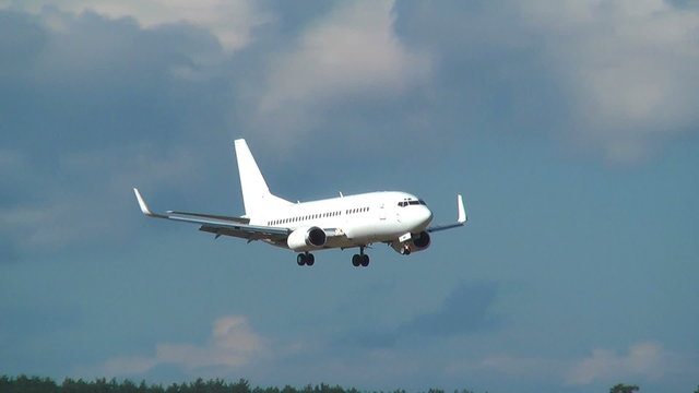HD 1080 - Aircraft is landing