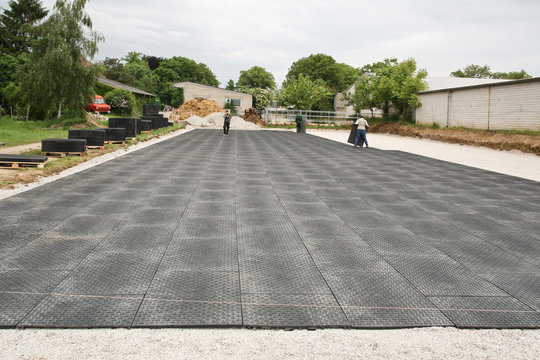 New, modern paddock, 4