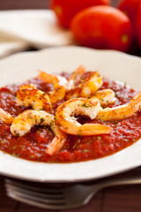 shrimp roasted with fried tomato
