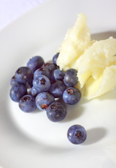 Vanilia pudding with blueberry fruits