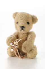 くまのむいぐるみ