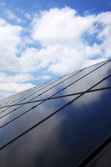 Fototapeta na wymiar Panel einer Solarthermieanlage - Hochformat