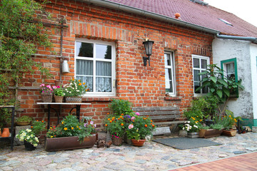 Haus mit Vorgarten