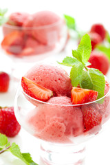 strawberry ice cream