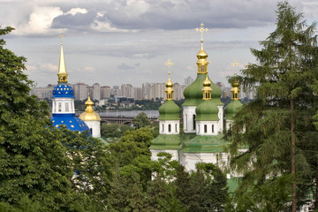 Fototapeta na wymiar Vidubetsky Monastery