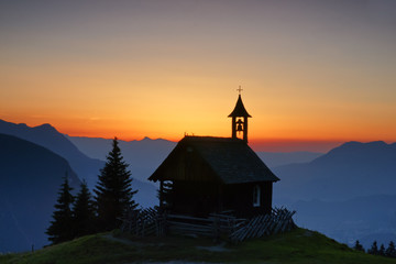 Sonnenuntergang in den Bergen