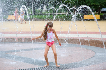 The girl and a fountain