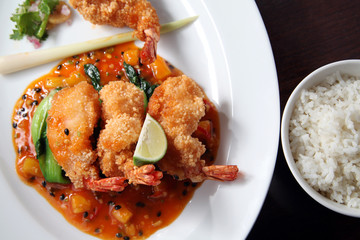 deep fried prawn in japanese breadcrumbs