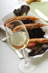 Vino bianco e risotto ai gamberoni