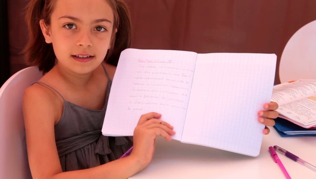 montrer son cahier d'exercices