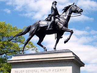 Obraz premium Arlington Cemetery General Kearny Monument 2010