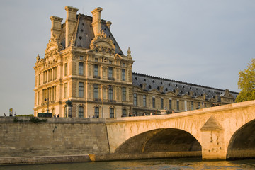 Fototapeta na wymiar Paris and the river Seine at sunset