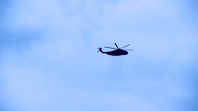 Blackhawk Operation Inflight Turning Maneuver
