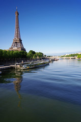 Fototapeta na wymiar Paris, tour Eiffel