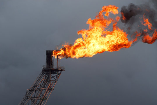 Flare boom nozzle and fire on offshore oil rig, thailand