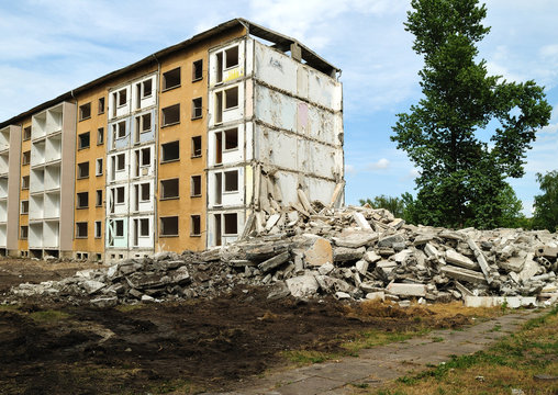 Abriss eines Wohnblocks