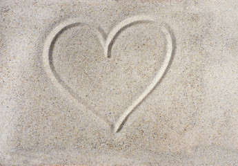 Herz  im Sand