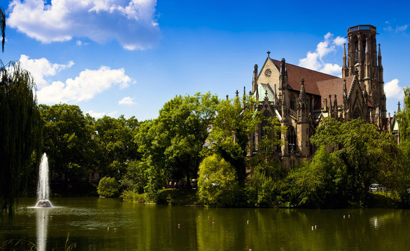 Kirche