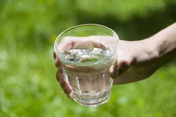 水