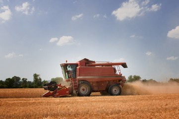 Obraz premium Moderne Feldarbeit