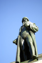 Fototapeta na wymiar Pomnik Jana Gutenberga w Moguncji