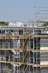 Eingerüstetes Haus