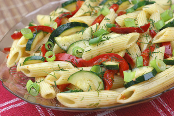 Pasta with paprika and zucchini