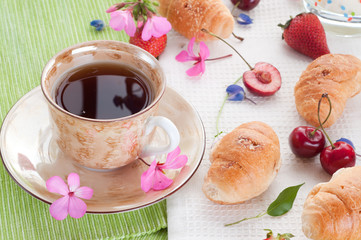 Breakfast. croissant with berries