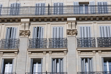 façade de caractere