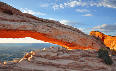 Mesa Arch in Canyonlands National Park - 24404171