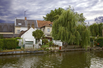 Fototapeta premium france; amiens : rives de la somme
