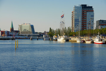 Osthafen Kiel mit Stadtansicht