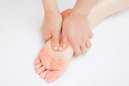 フットマッサージ Foot Massage