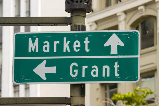 Signal of famous street in San Francisco