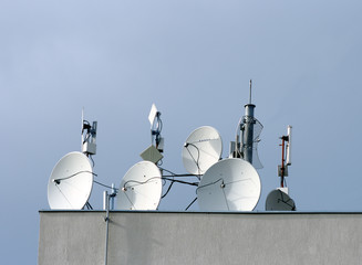 Cellular antennas