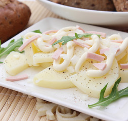 Kartoffelsalat mit Fleischwurst